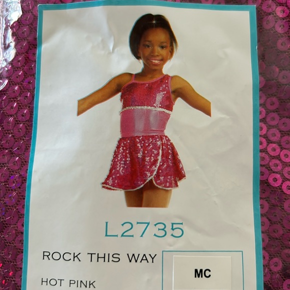 Dance costume - Picture 1 of 1